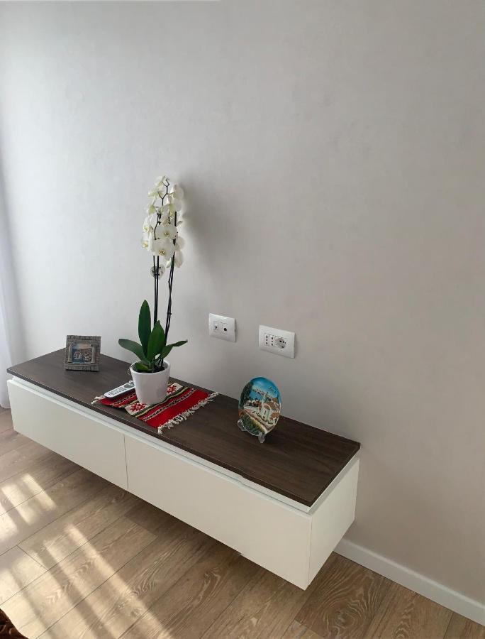 Proper Central Apartment Tiranë Eksteriør bilde
