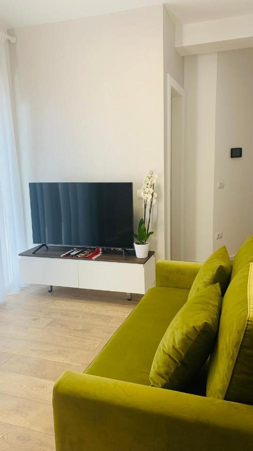 Proper Central Apartment Tiranë Eksteriør bilde